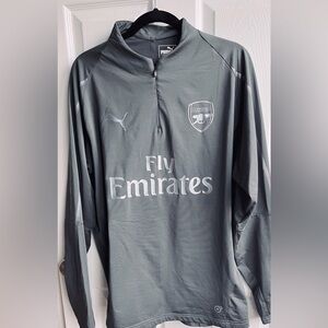 Puma Fly Emirates 1/4 zip Men’s Large light weight pullover